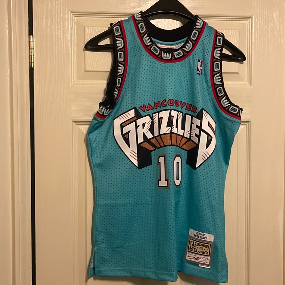 NWOT Vancouver Grizzlies Mike Bibby Jersey NBA; NEVER WORN